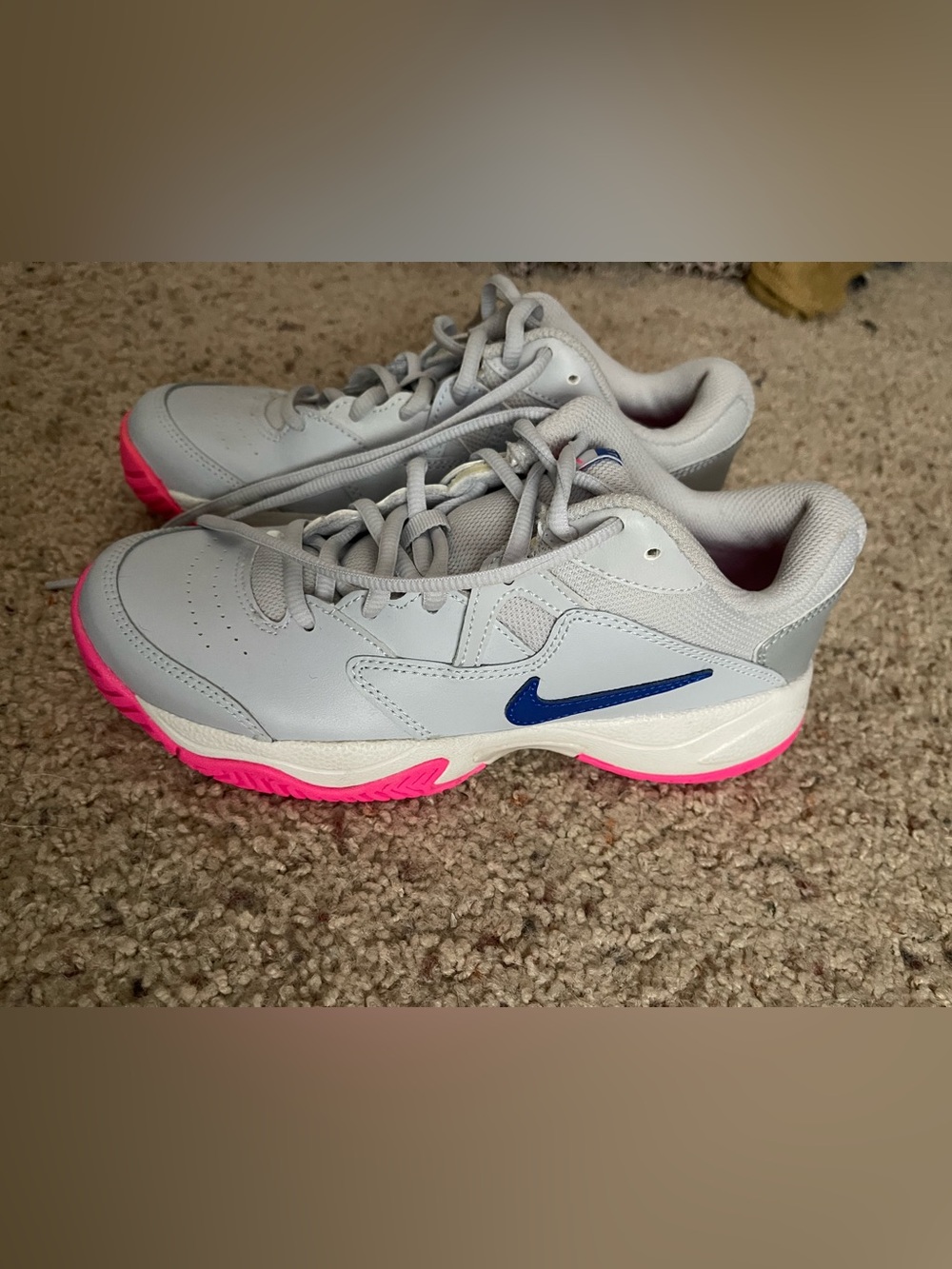 Nike Light Gray Court Lite Sneakers with Blue Logo and Pink Swoosh